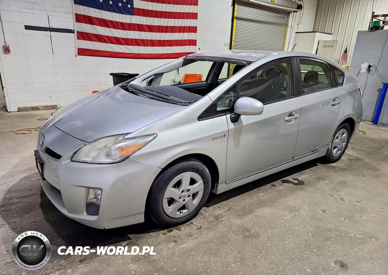 2011 Toyota Prius Three – zdjęcie 1 z 13