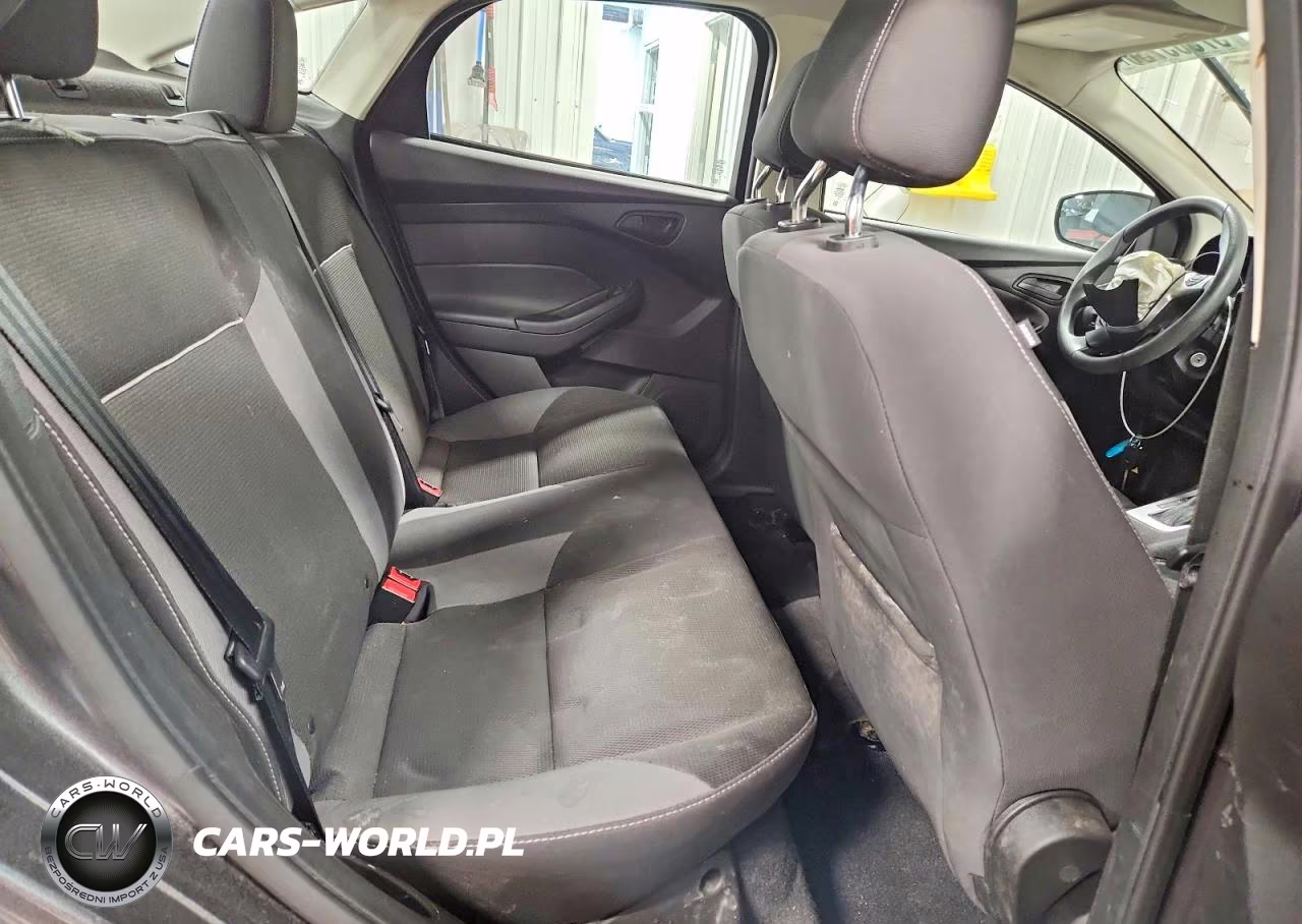 2012 Ford Focus Se VIN:1FAHP3F24CL382177 - 10