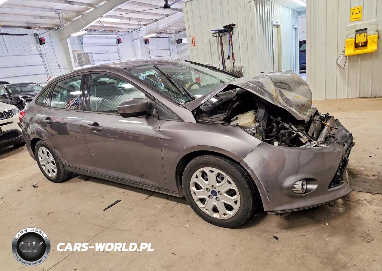 2012 Ford Focus Se VIN:1FAHP3F24CL382177 - 4