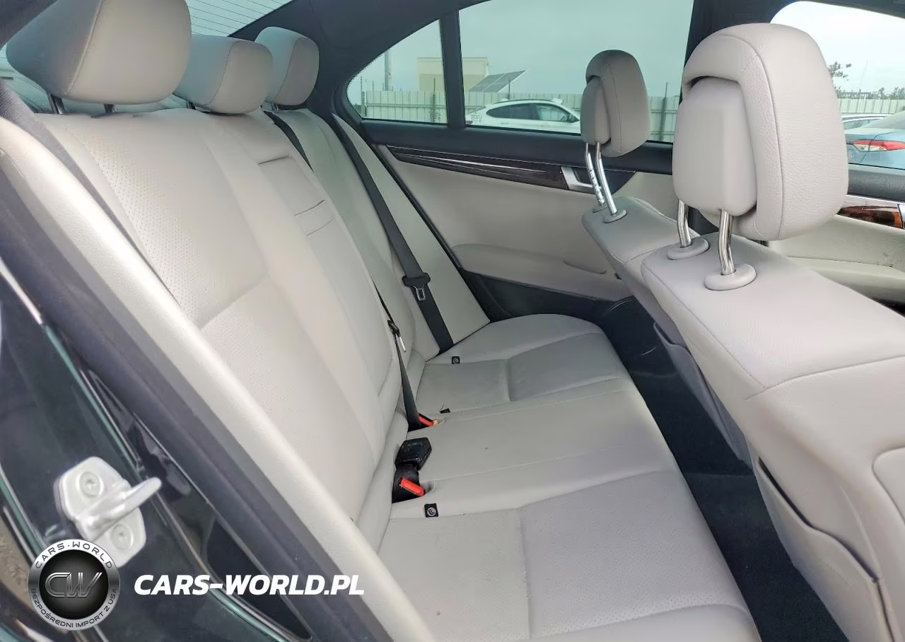 2012 Mercedes-Benz C 250 VIN:WDDGF4HB0CA644287 - 10