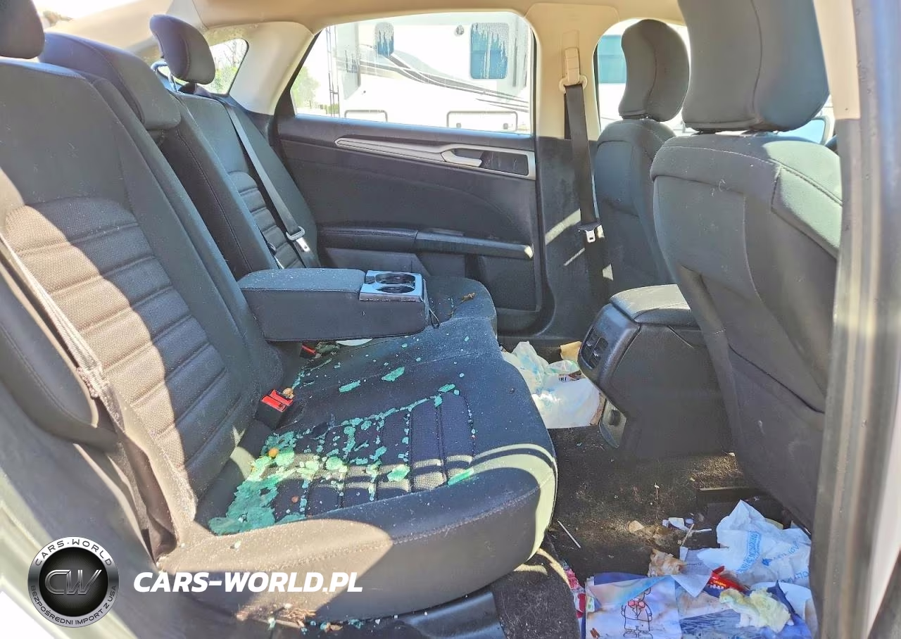 2019 Ford Fusion Se VIN:3FA6P0LU9KR143574 - 10