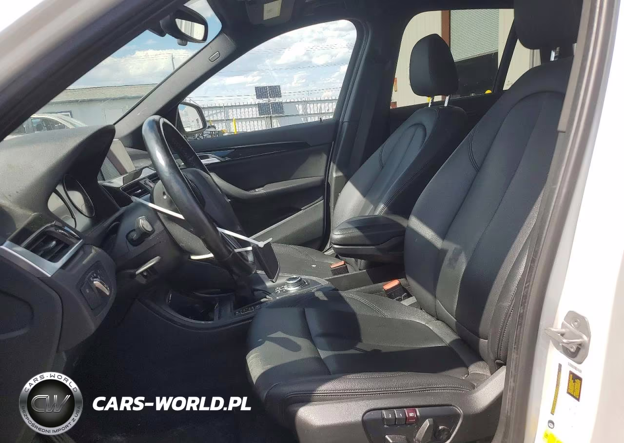 2018 BMW X1 xDrive28I VIN:WBXHT3C3XJ3H31297 - 7