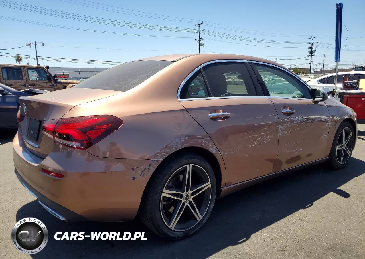 2022 Mercedes-Benz A 220 VIN:W1K3G4EBXNJ371118 - 3