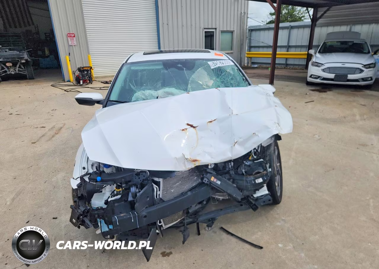 2025 Hyundai Elantra Limited VIN:KMHLP4DG4SU892204 - 5