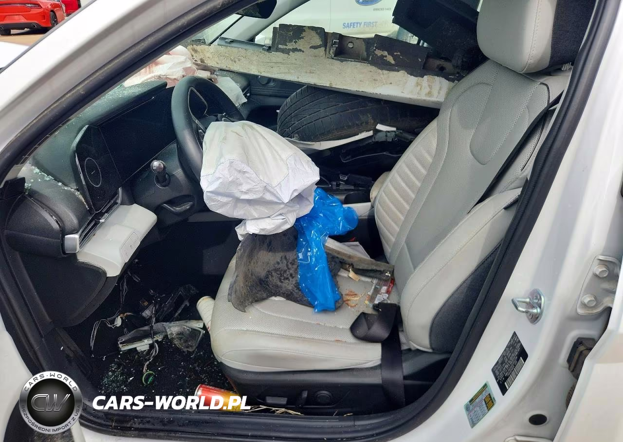 2025 Hyundai Elantra Limited VIN:KMHLP4DG4SU892204 - 7