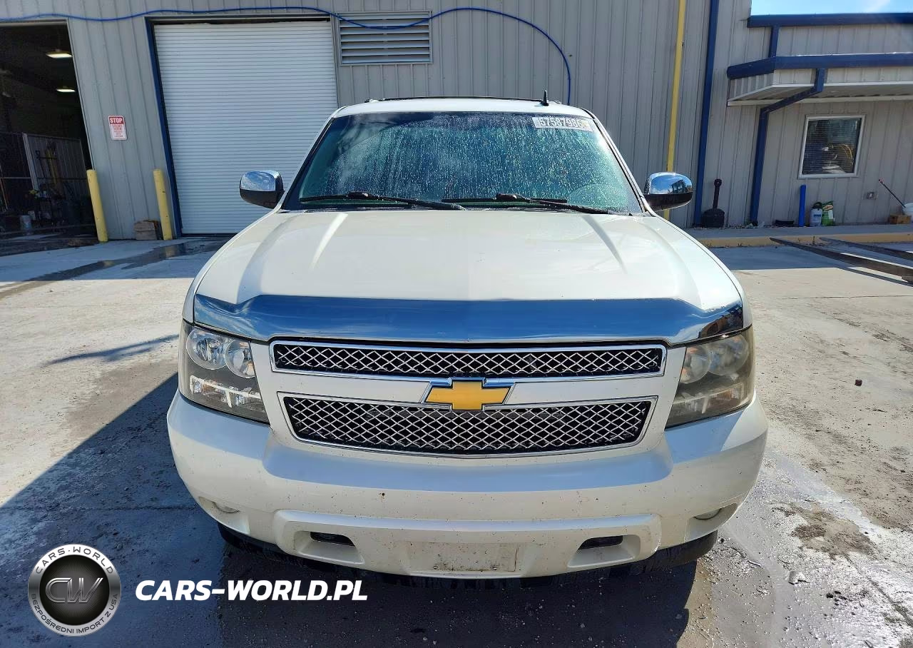 2010 Chevrolet Suburban K1500 Ltz VIN:1GNUKKE3XAR159915 - 5