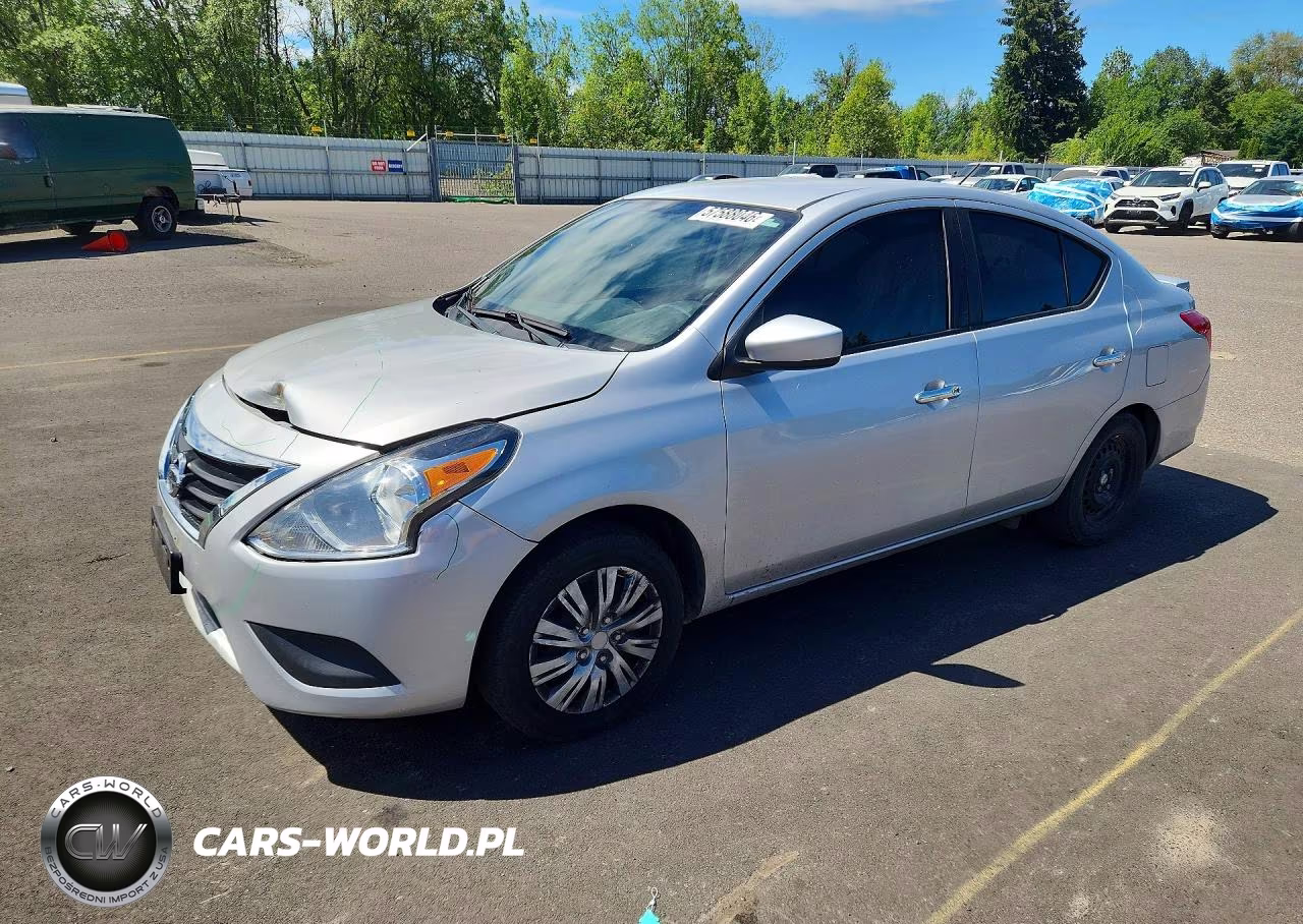 2018 Nissan Versa Sv – zdjęcie 1 z 12