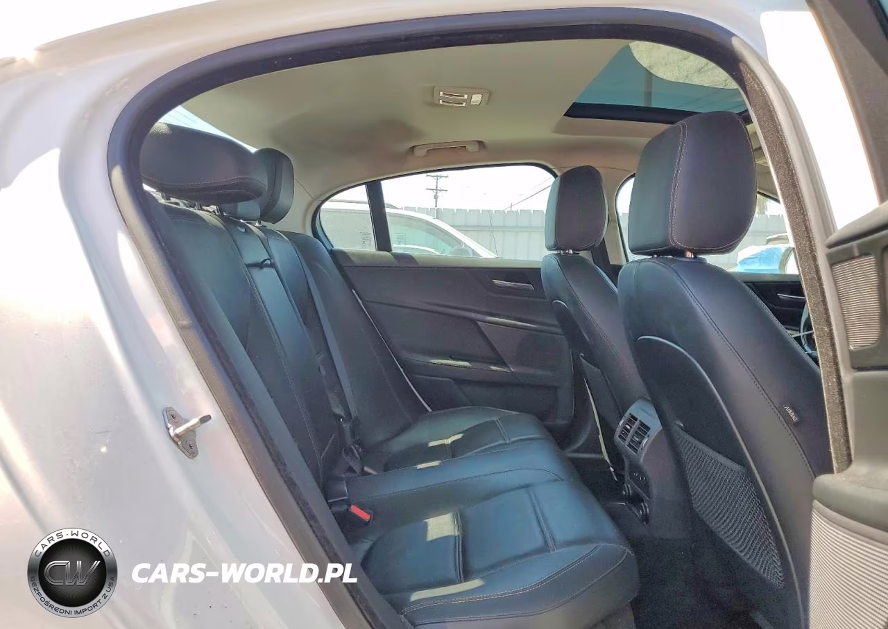 2017 Jaguar Xe Prestige VIN:SAJAK4BN3HA953940 - 10