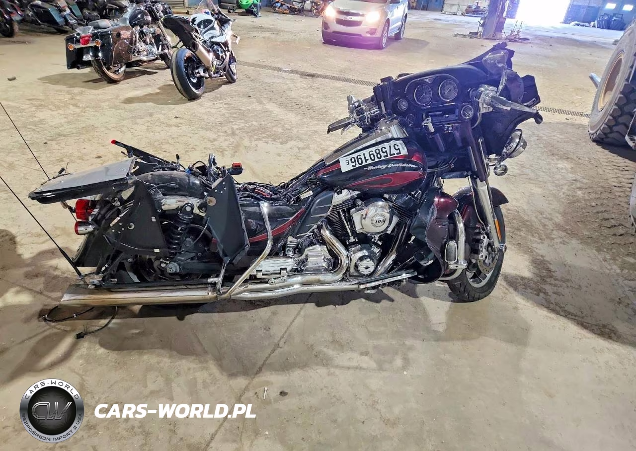 2013 Harley-Davidson Flhtcuse Cvo Ultra Classic Electra Glid