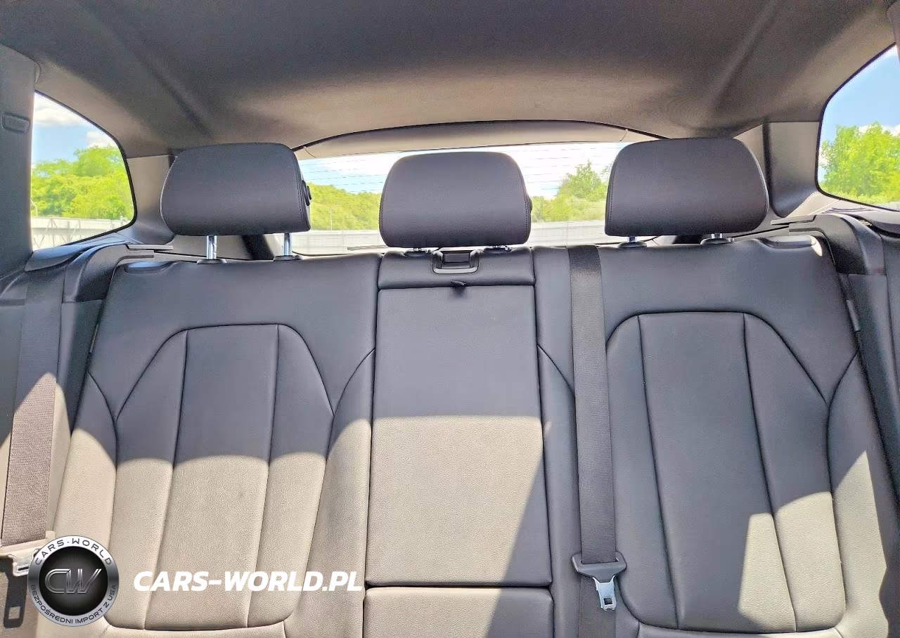 2019 BMW X3 xDrive30I VIN:5UXTR9C54KLP77702 - 10