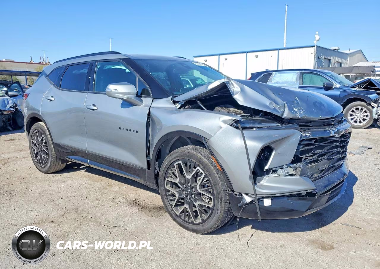 2024 Chevrolet Blazer Rs VIN:3GNKBERS2RS215784 - 4