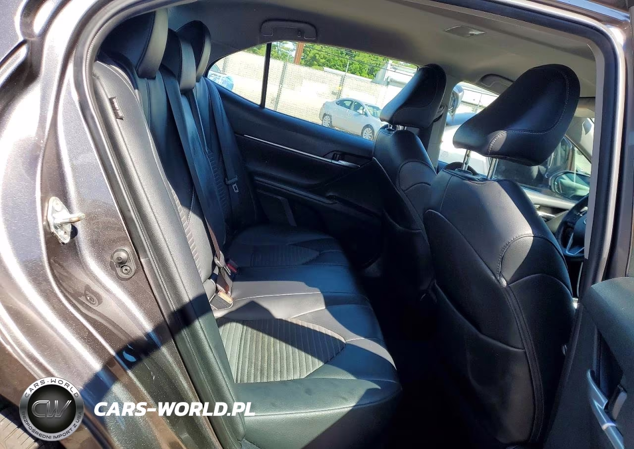 2020 Toyota Camry Se VIN:4T1G11AK8LU968535 - 10