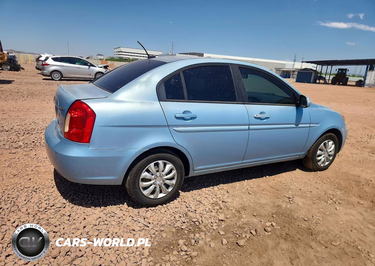 2010 Hyundai Accent Gls VIN:KMHCN4AC1AU486435 - 3
