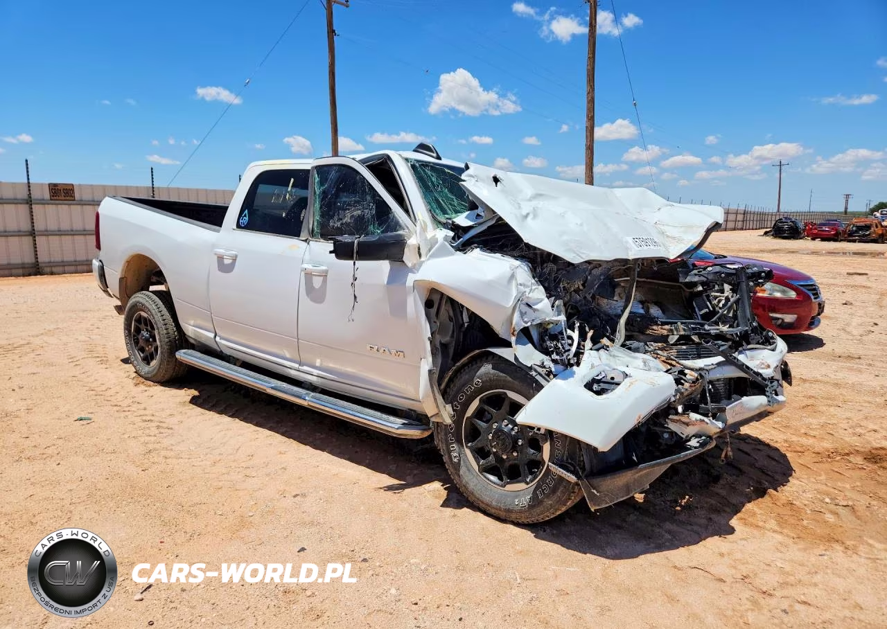 2025 Ram 2500 Laramie VIN:3C6UR5FLXSG567750 - 4