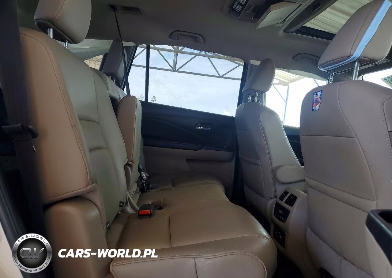 2017 Honda Pilot Touring VIN:5FNYF6H92HB013109 - 11