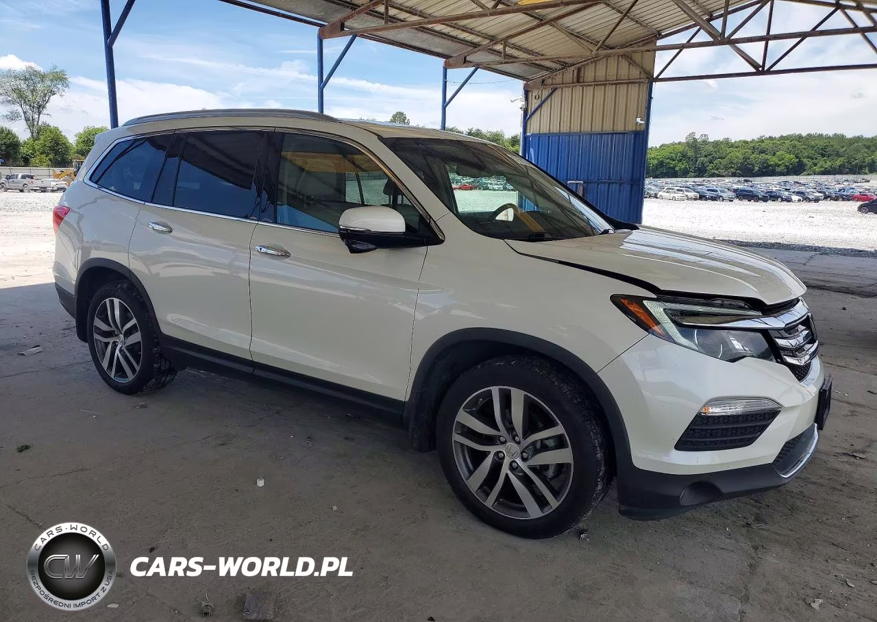 2017 Honda Pilot Touring VIN:5FNYF6H92HB013109 - 4