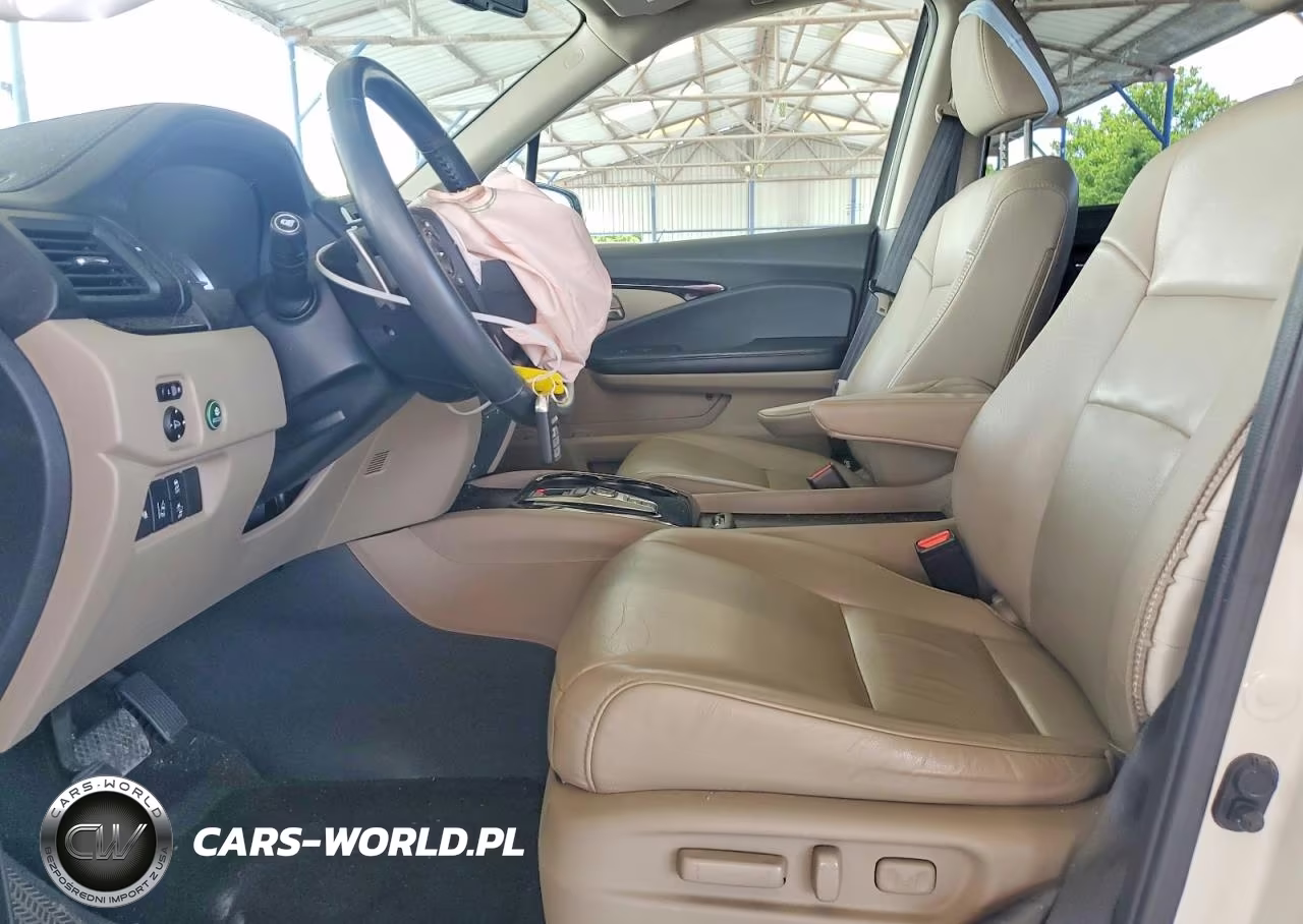 2017 Honda Pilot Touring VIN:5FNYF6H92HB013109 - 7