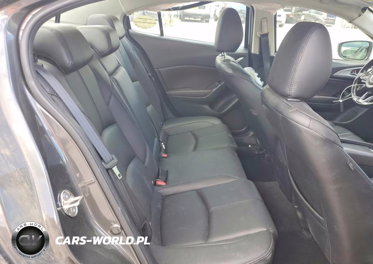 2018 Mazda 3 Touring VIN:3MZBN1V32JM251701 - 10