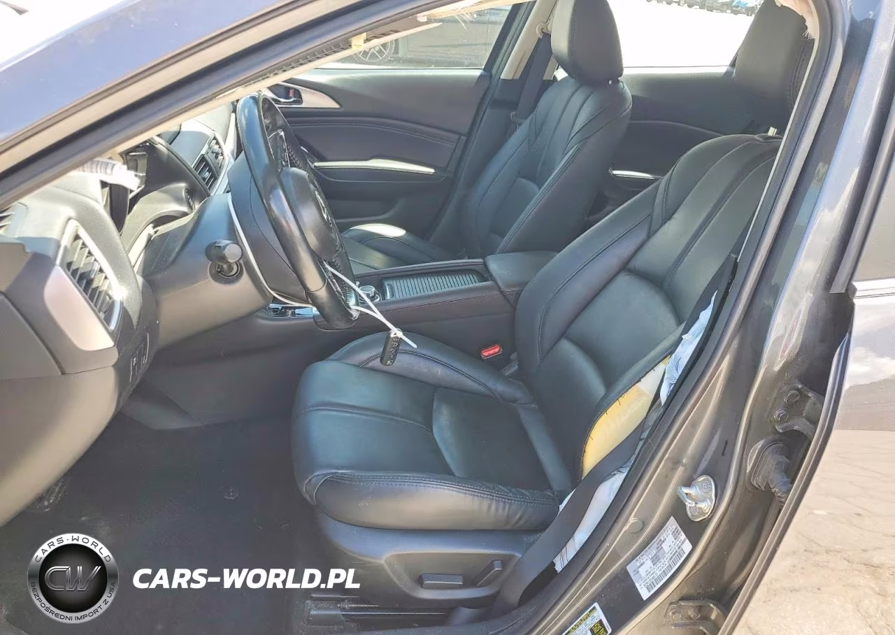 2018 Mazda 3 Touring VIN:3MZBN1V32JM251701 - 7