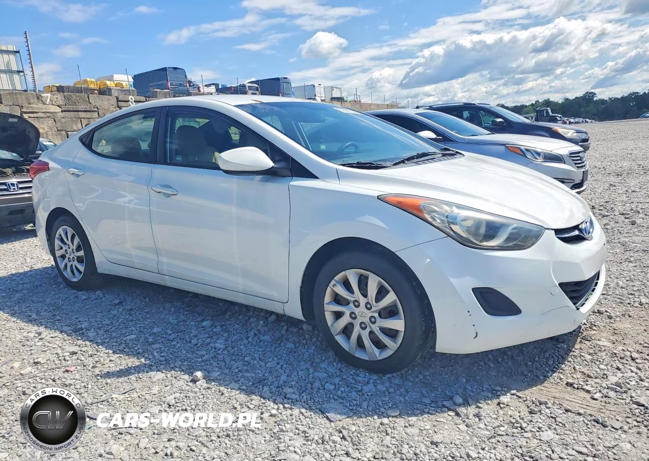 2012 Hyundai Elantra Gls VIN:5NPDH4AE2CH071137 - 4