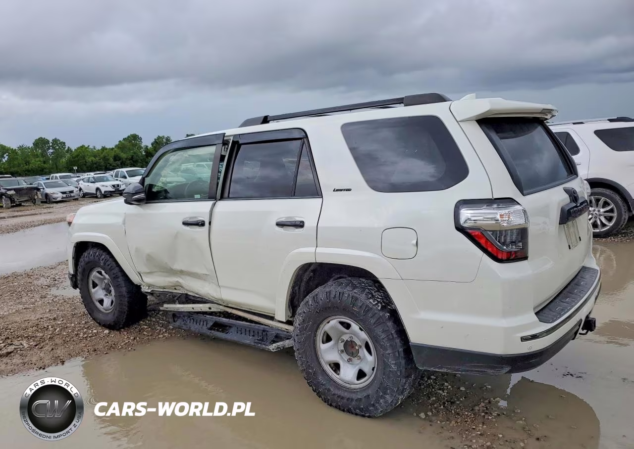 2020 Toyota 4Runner Nightshade Edition VIN:JTEBU5JR9L5819065 - 2