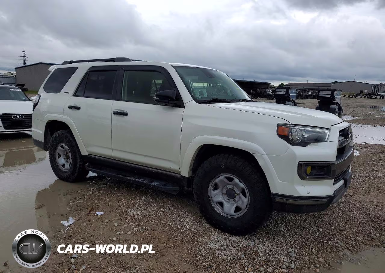 2020 Toyota 4Runner Nightshade Edition VIN:JTEBU5JR9L5819065 - 4