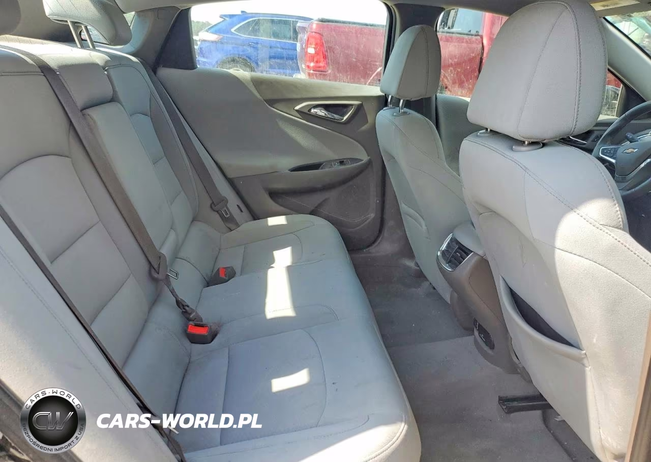 2016 Chevrolet Malibu VIN:1G1ZE5ST4GF273326 - 10