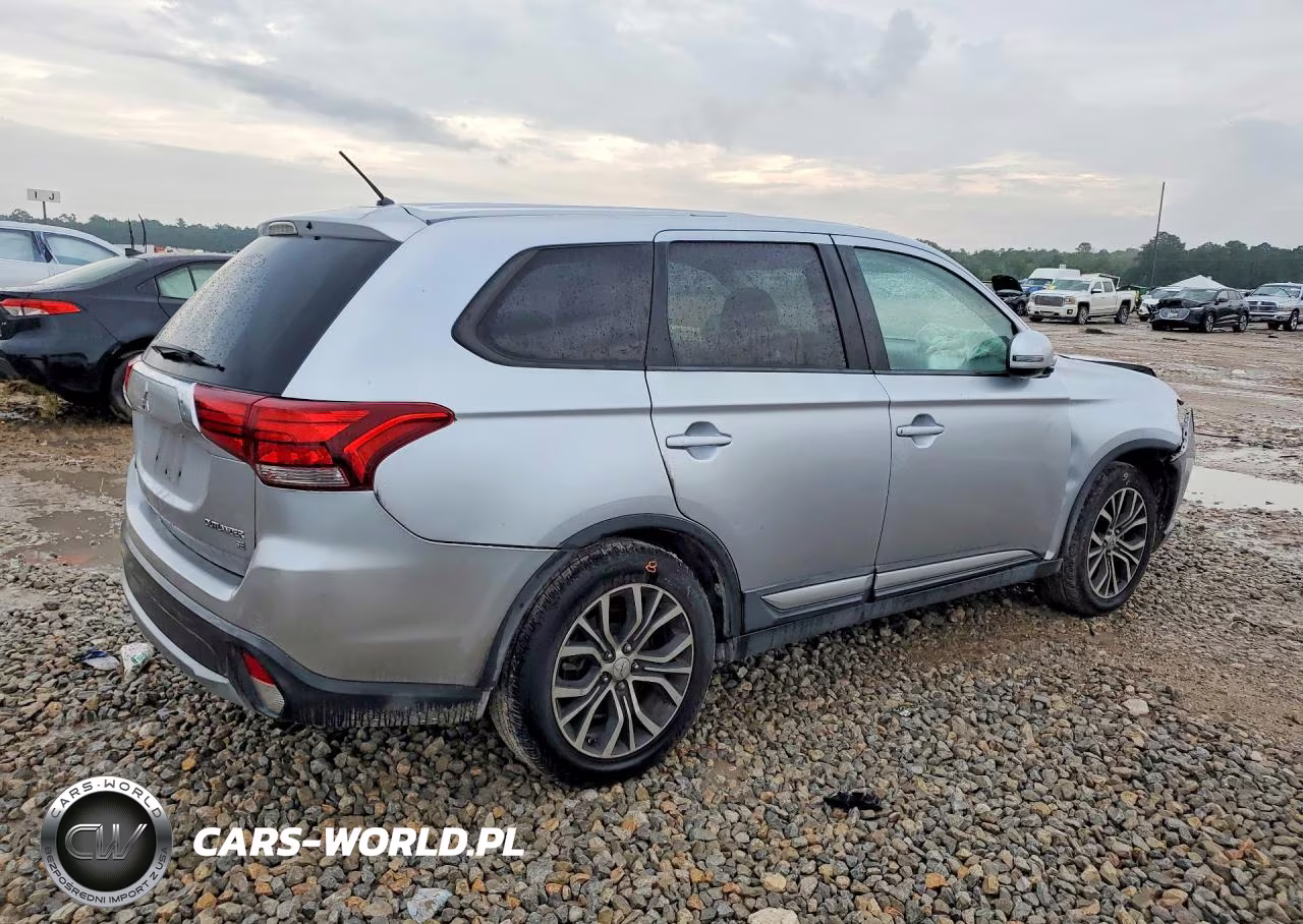 2016 Mitsubishi Outlander Se VIN:JA4AD3A37GZ016912 - 3