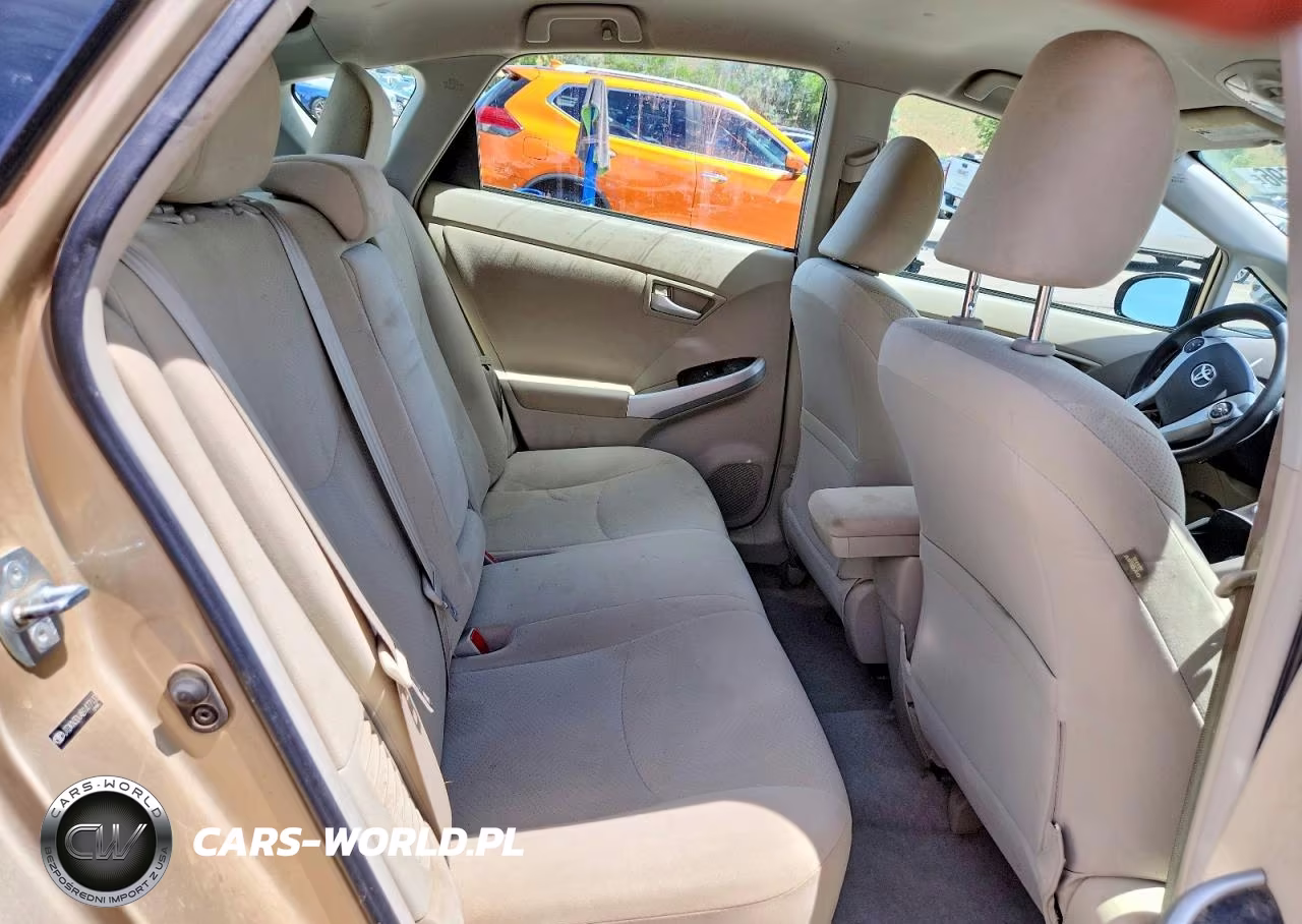 2011 Toyota Prius Two VIN:JTDKN3DU4B1477133 - 10