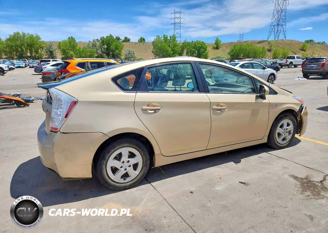2011 Toyota Prius Two VIN:JTDKN3DU4B1477133 - 3