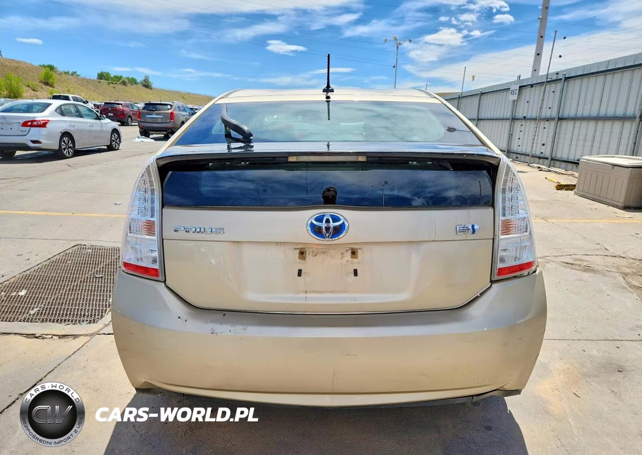 2011 Toyota Prius Two VIN:JTDKN3DU4B1477133 - 6