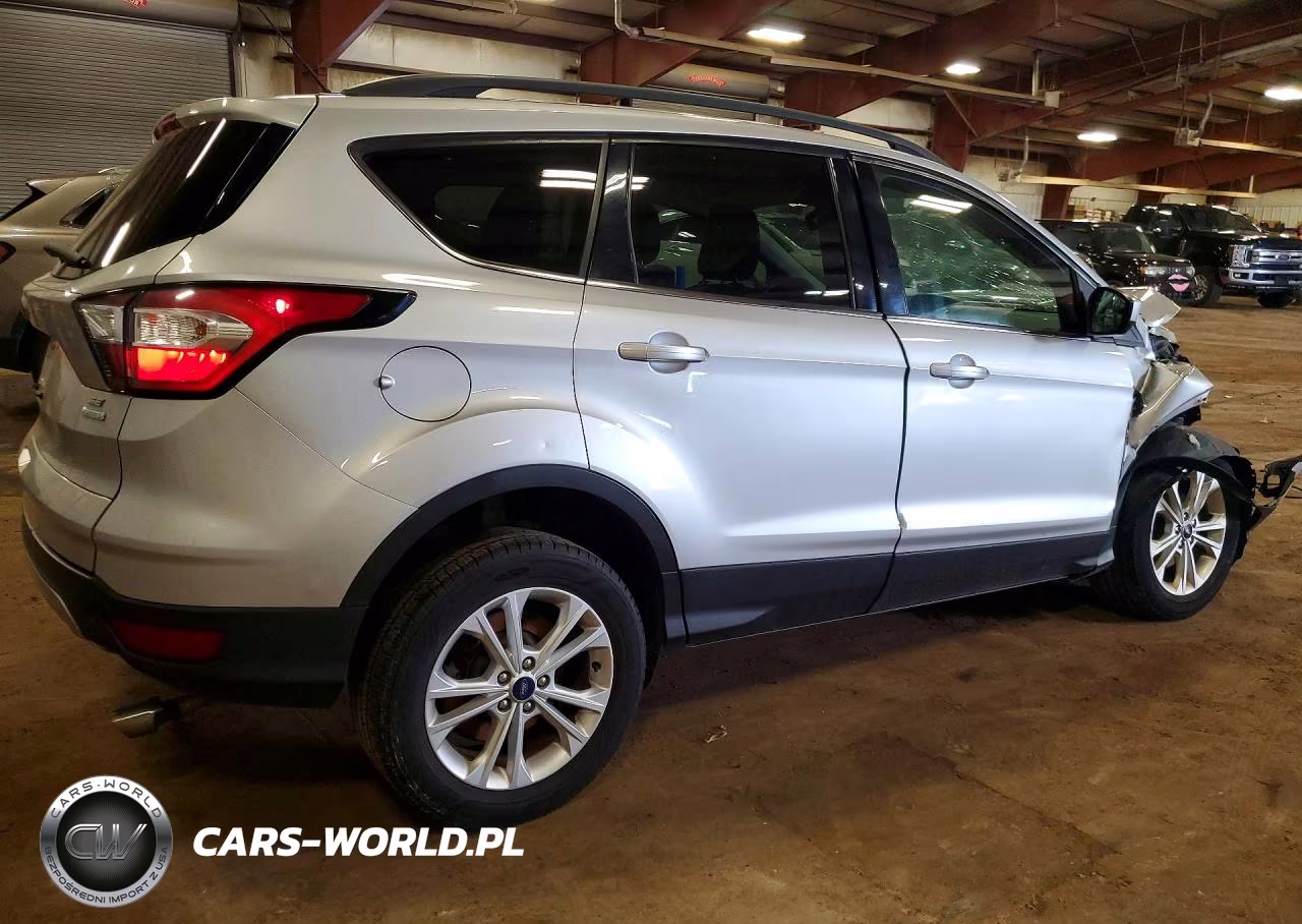 2018 Ford Escape Se VIN:1FMCU0GD5JUC03434 - 3