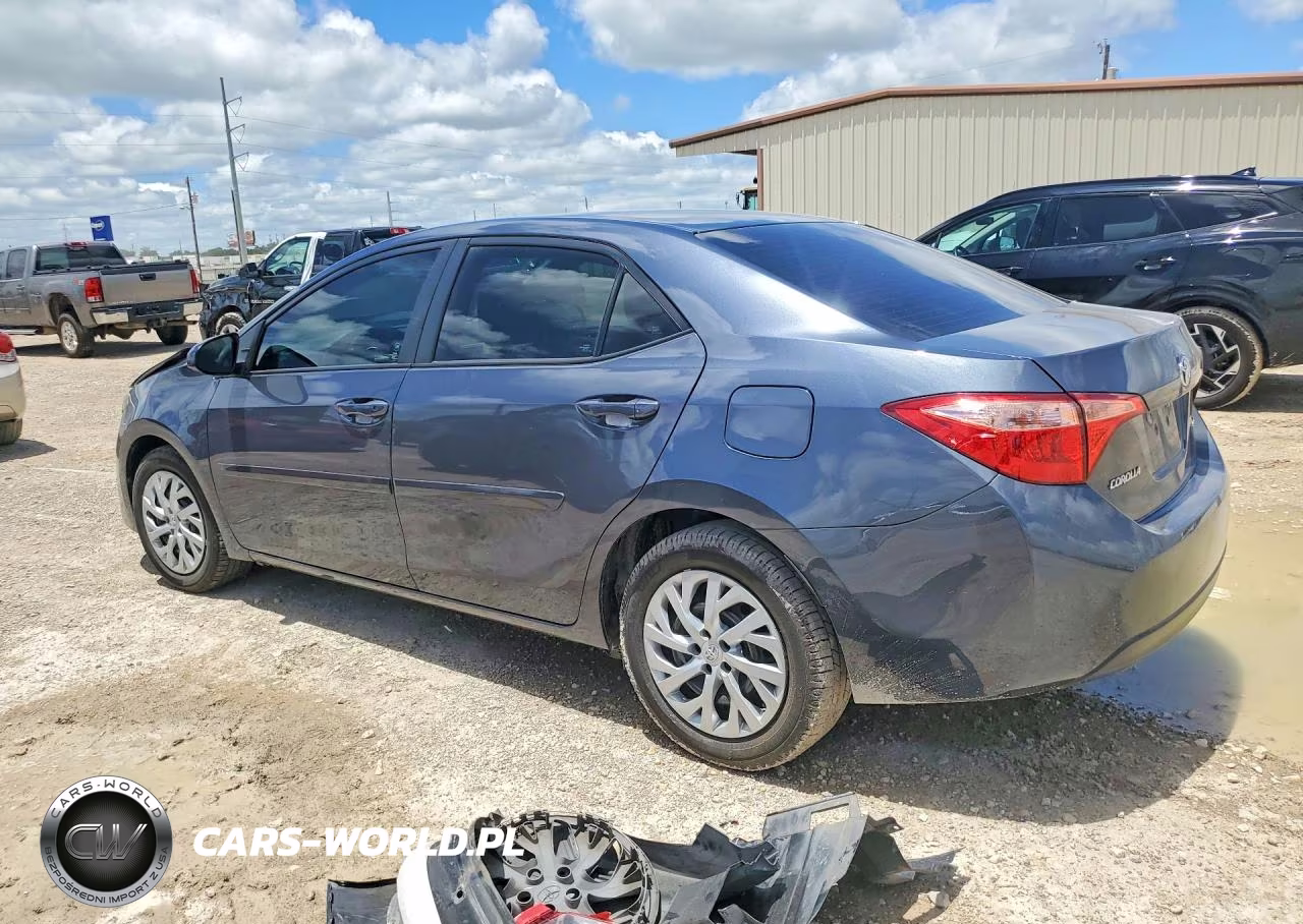 2017 Toyota Corolla Le VIN:5YFBURHE5HP658416 - 2