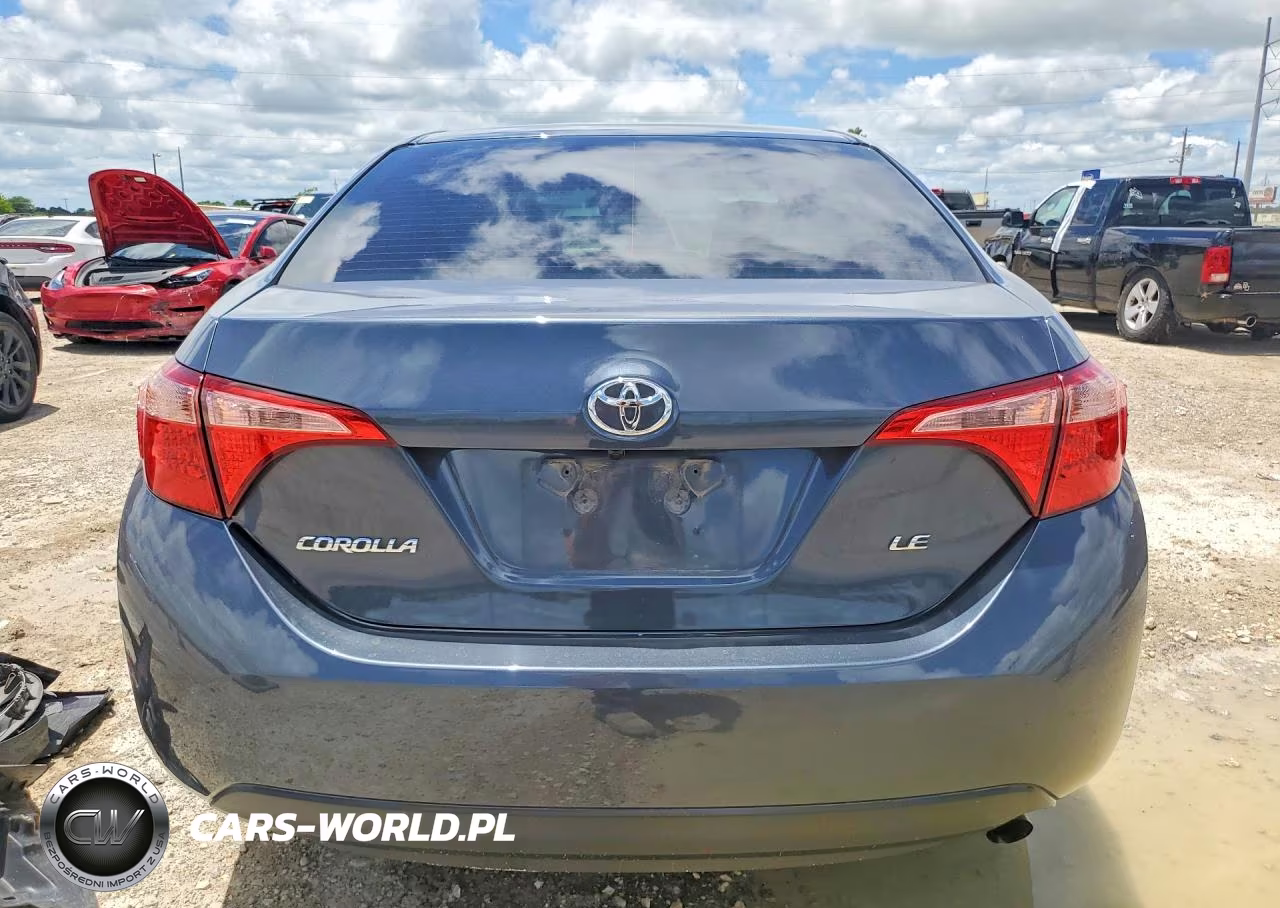 2017 Toyota Corolla Le VIN:5YFBURHE5HP658416 - 6