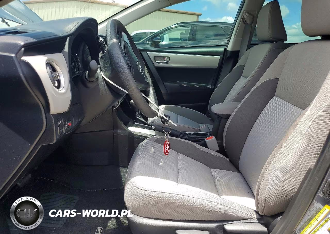 2017 Toyota Corolla Le VIN:5YFBURHE5HP658416 - 7