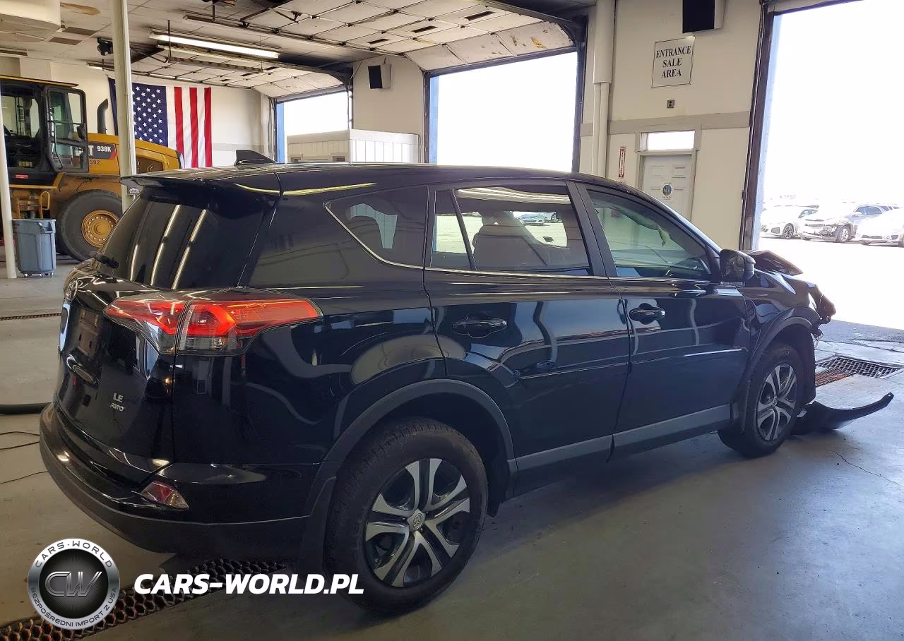 2018 Toyota Rav4 Le VIN:2T3BFREV9JW828951 - 3
