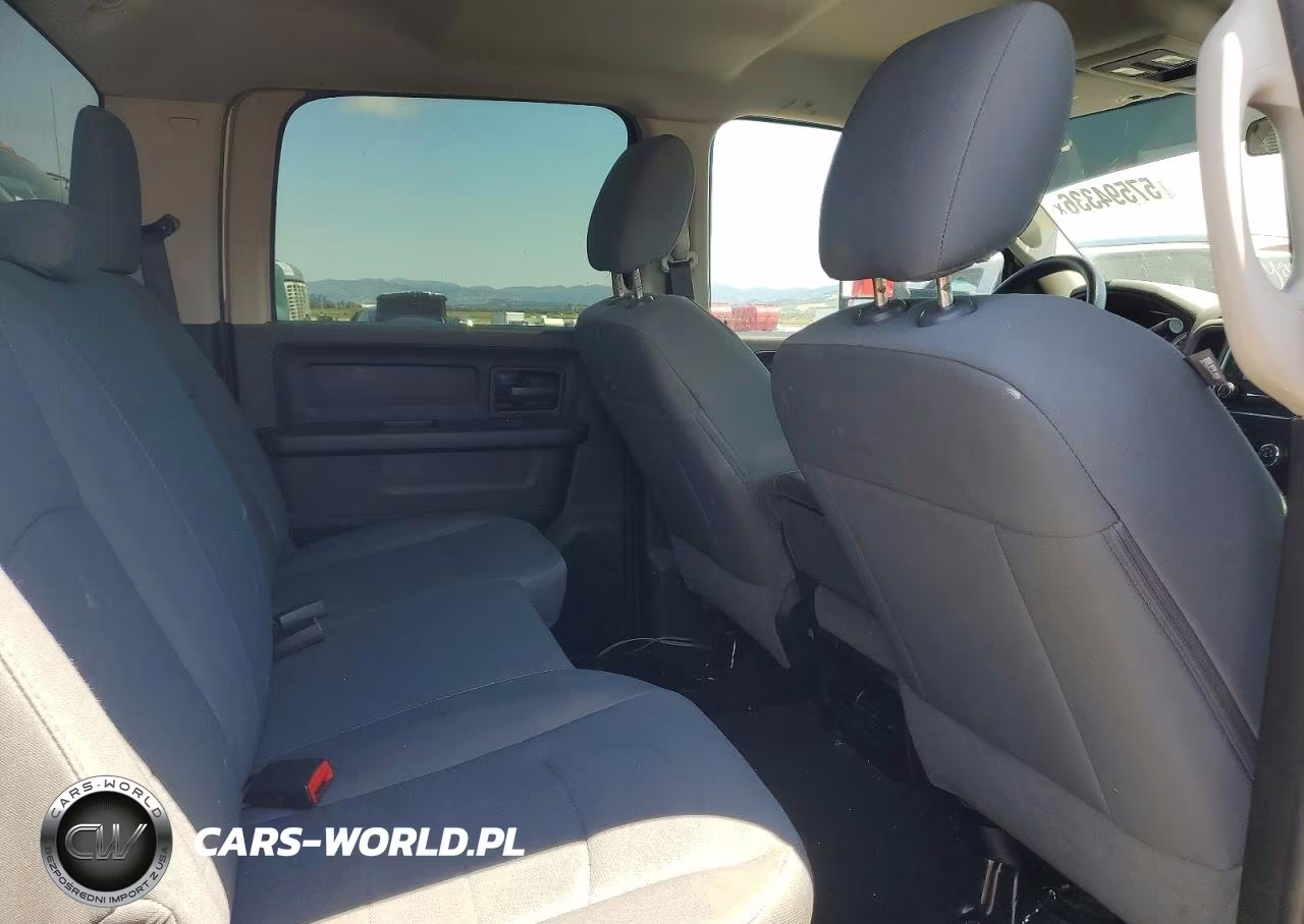 2018 Ram 3500 St VIN:3C63RRGL5JG120386 - 10