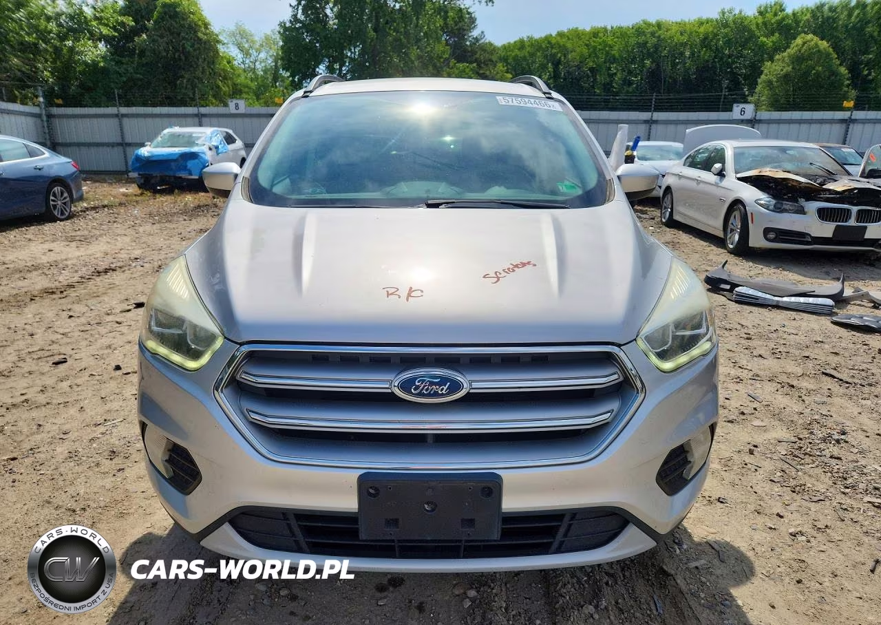 2017 Ford Escape Se VIN:1FMCU0GD8HUA87706 - 5