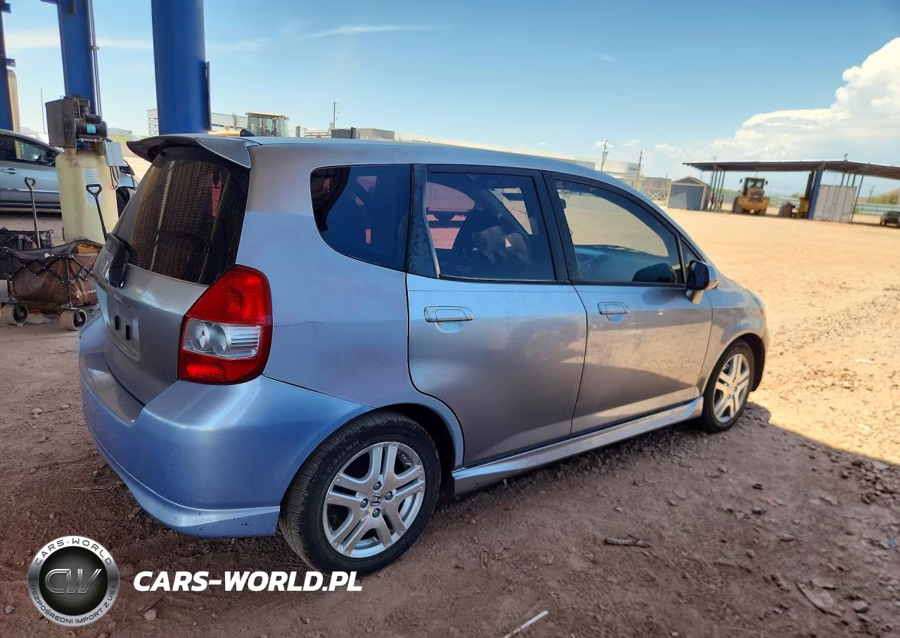 2008 Honda Fit Sport VIN:JHMGD38638S014700 - 3