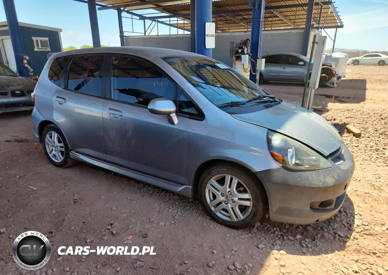 2008 Honda Fit Sport VIN:JHMGD38638S014700 - 4