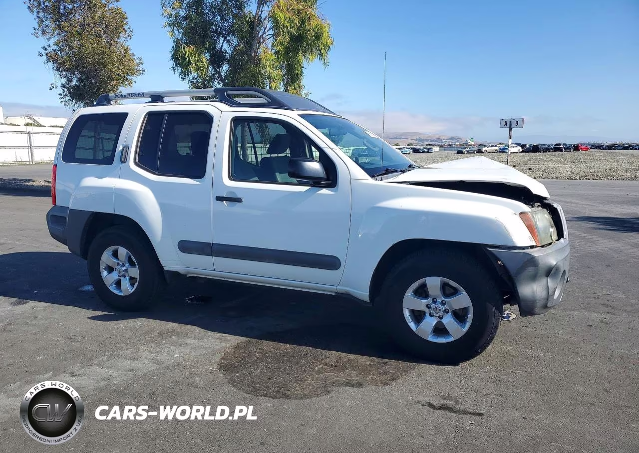 2013 Nissan Xterra X VIN:5N1AN0NU6DN811811 - 4