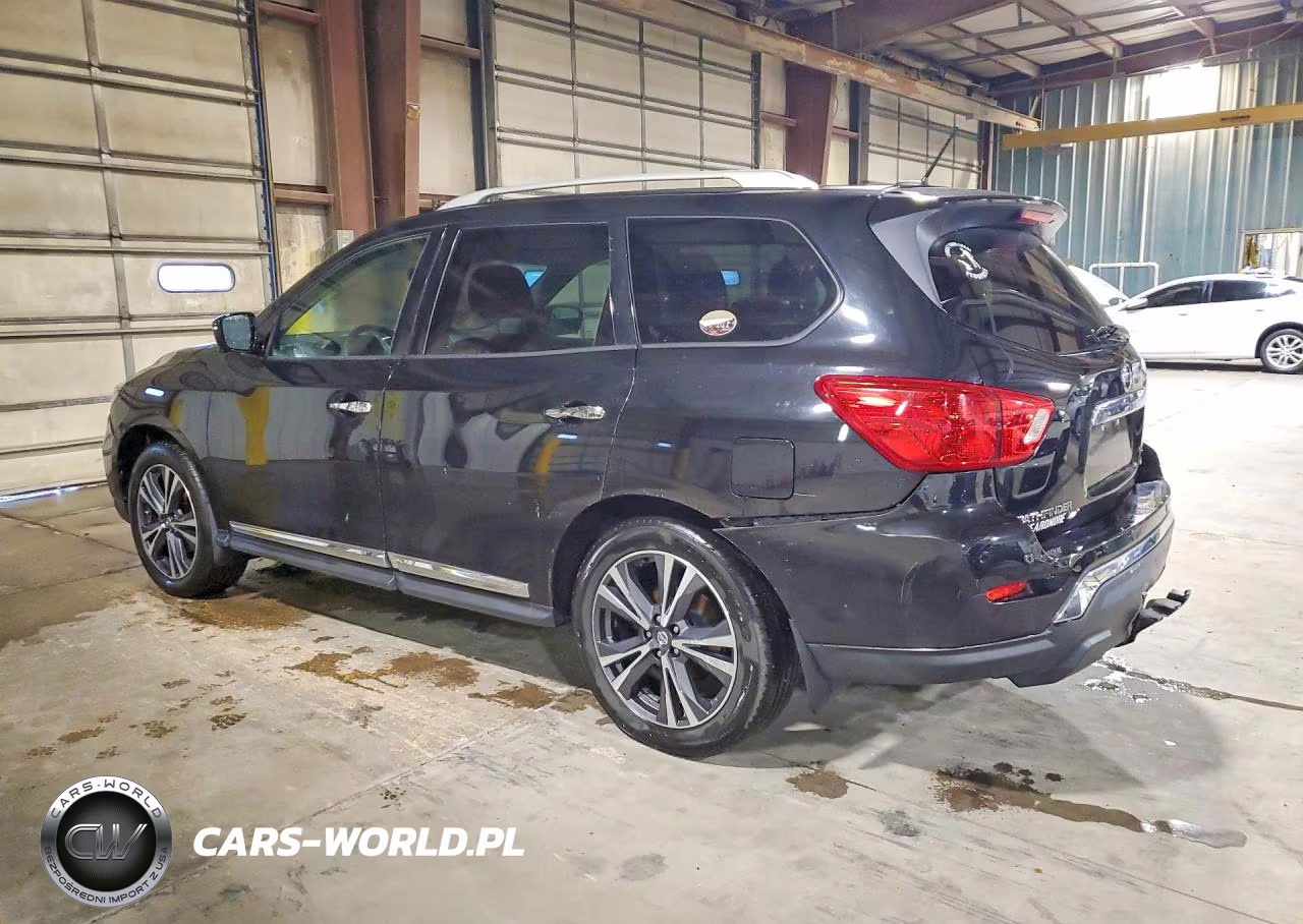 2017 Nissan Pathfinder Platinum VIN:5N1DR2MM7HC615425 - 2