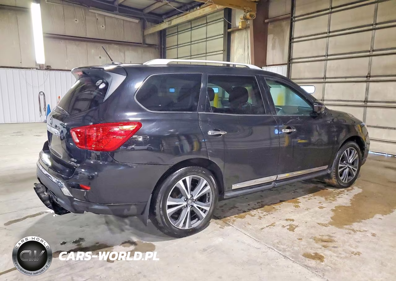 2017 Nissan Pathfinder Platinum VIN:5N1DR2MM7HC615425 - 3