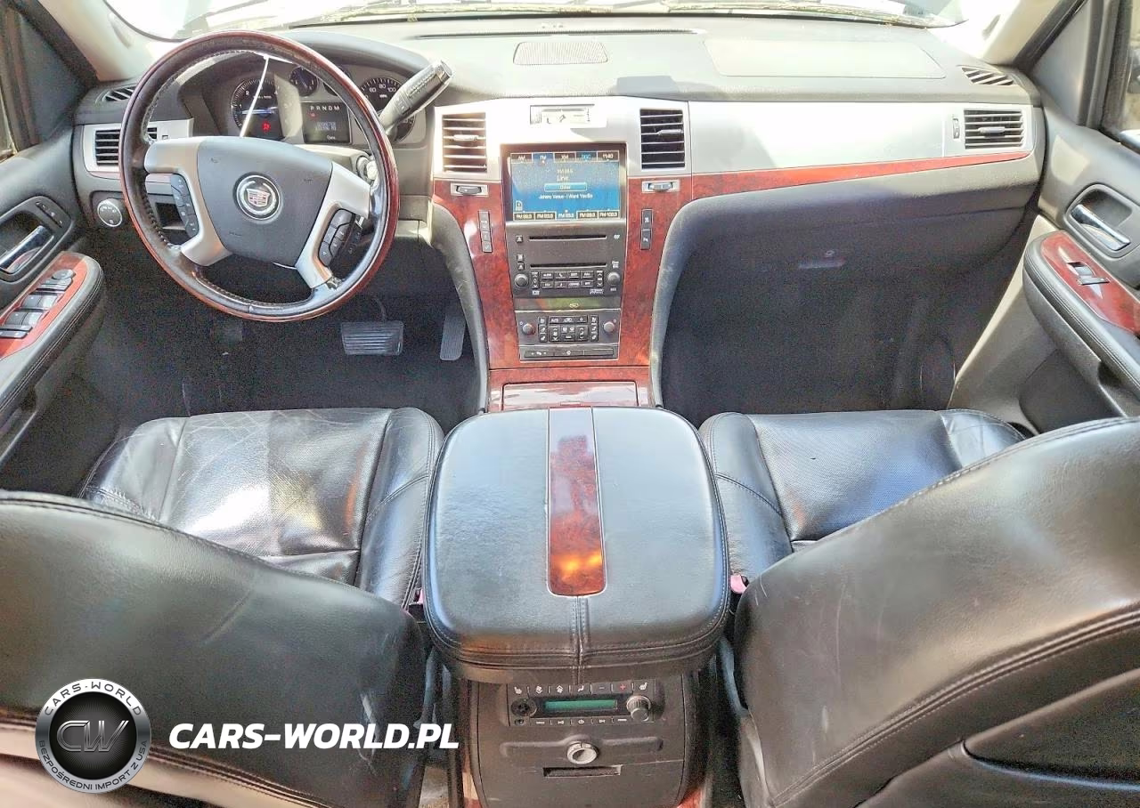 2007 Cadillac Escalade Luxury VIN:1GYFK638X7R222411 - 8