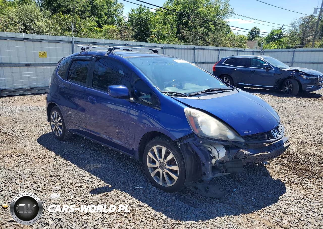 2012 Honda Fit Sport VIN:JHMGE8G54CC037697 - 4