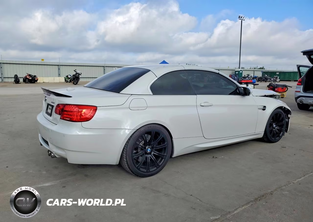 2013 BMW M3 VIN:WBSDX9C53DE785947 - 3