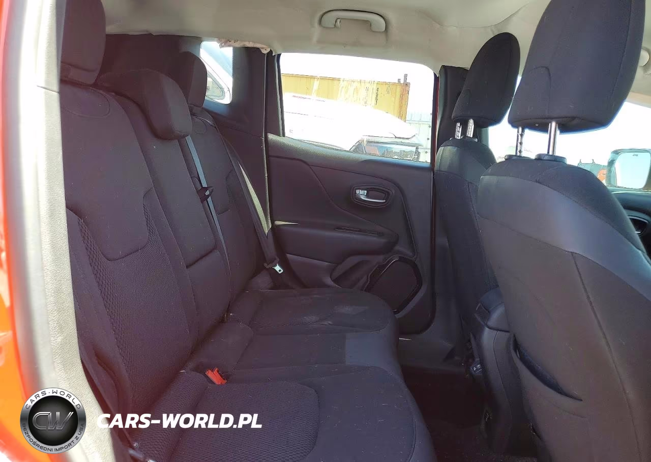 2018 Jeep Renegade Latitude VIN:ZACCJABB1JPH78284 - 10