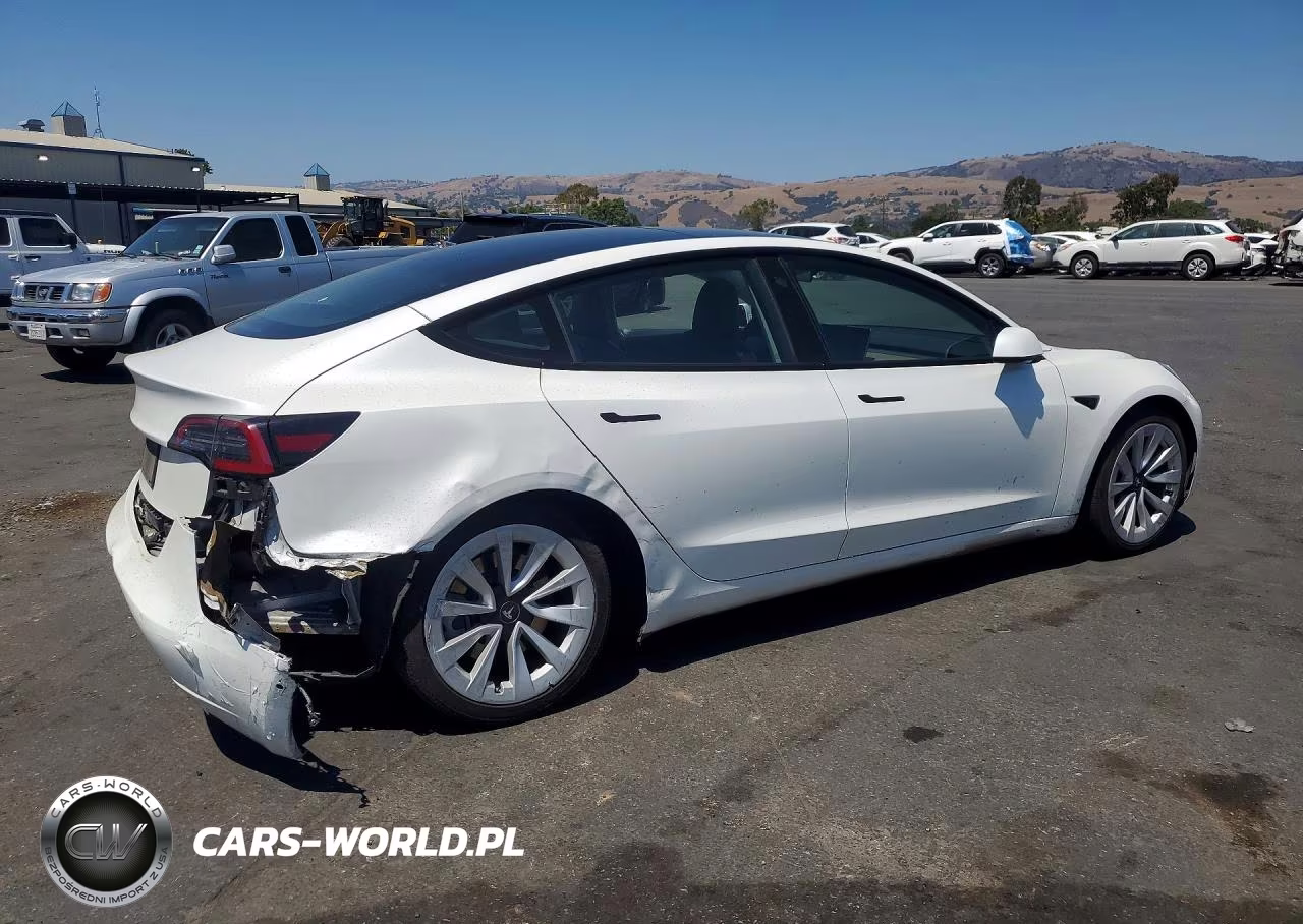 2022 Tesla Model 3 VIN:5YJ3E1EA0NF185682 - 3
