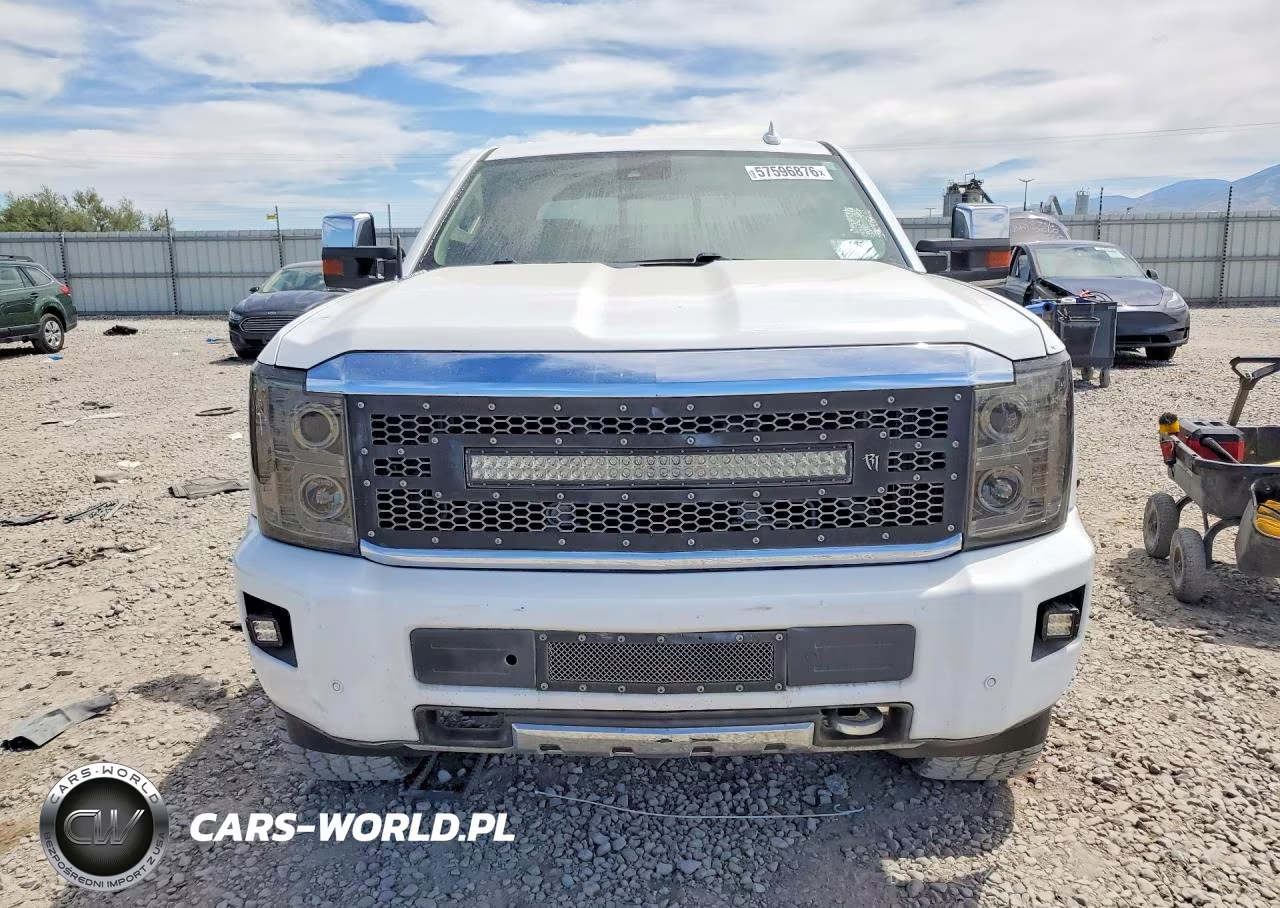 2015 Chevrolet Silverado K2500 High Country VIN:1GC1KXE80FF560757 - 5