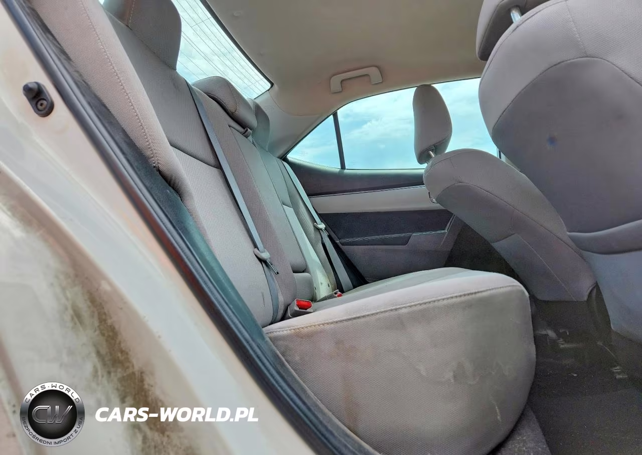 2016 Toyota Corolla Le VIN:5YFBURHE2GP379553 - 10